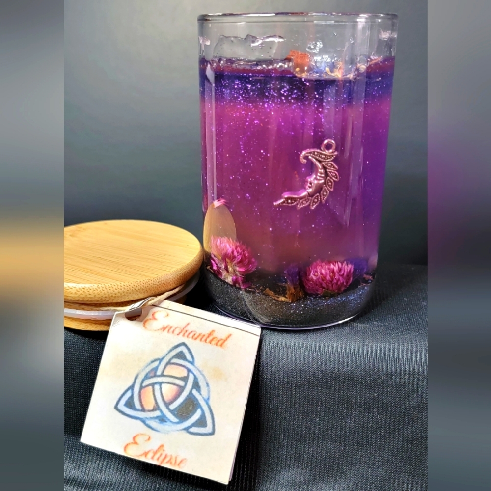 Mother moon purple gel candle 8oz.